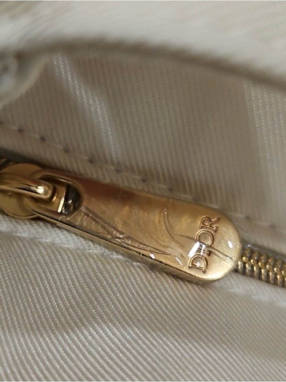 Dior Cream Embroidered Logo Cosmetic Pouch - Picture 3 of 6